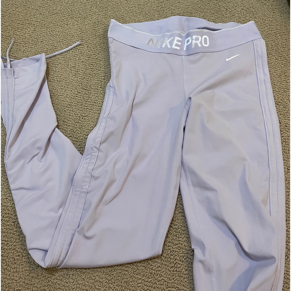 nike pro leggings size medium